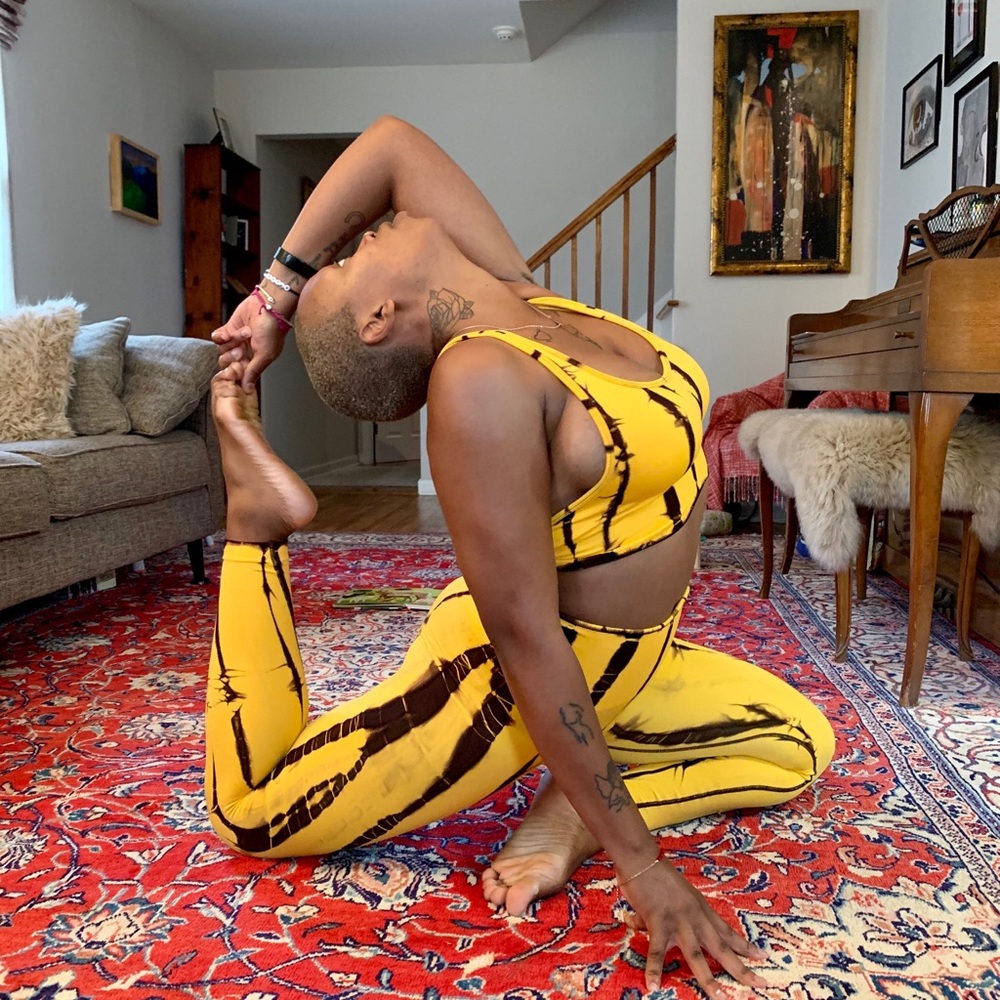 Beautiful bright yellow and black tie dye yoga set.
